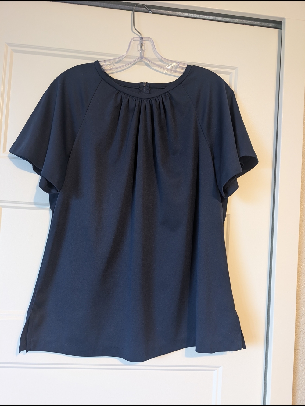 Vintage Women's Navy Short-Sleeve Pleated Neck Blouse